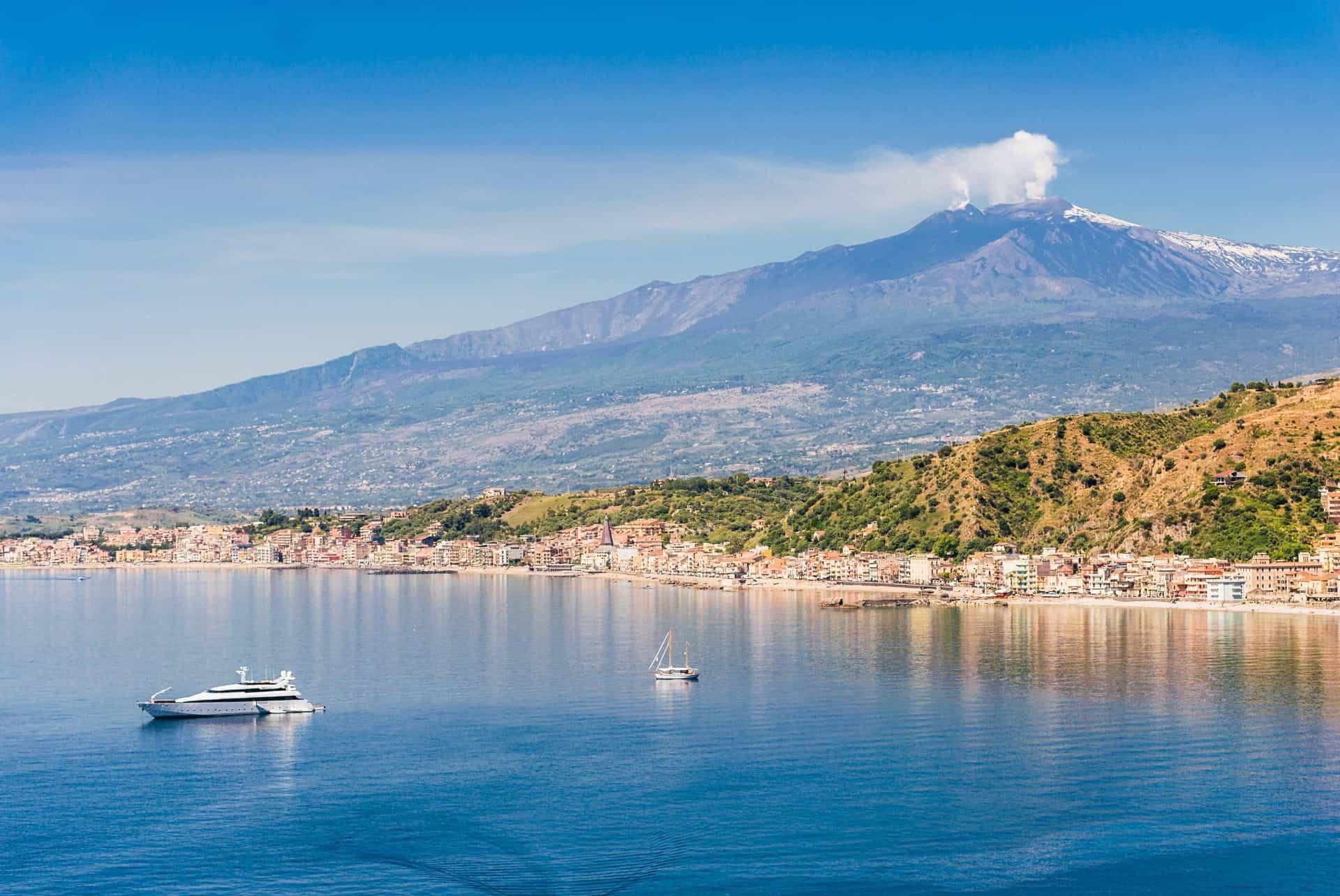 Cruise in Taormina Bay