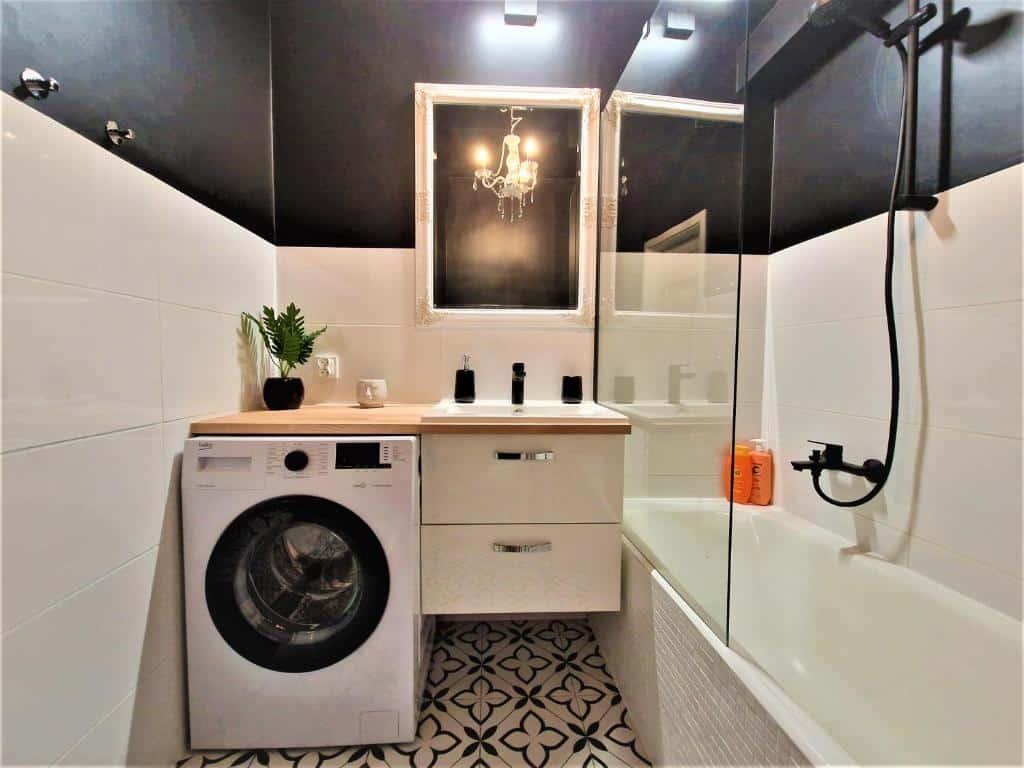 j and w apartments swietojanska rooms warsaw