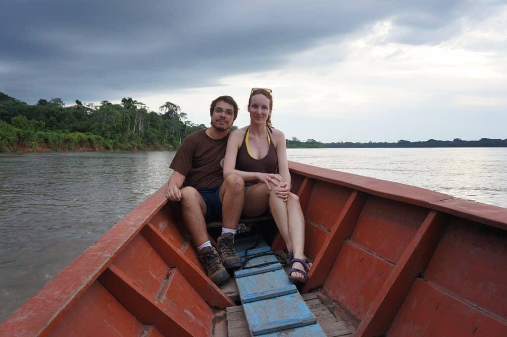 traveler, couple, travel, advantages, reasons