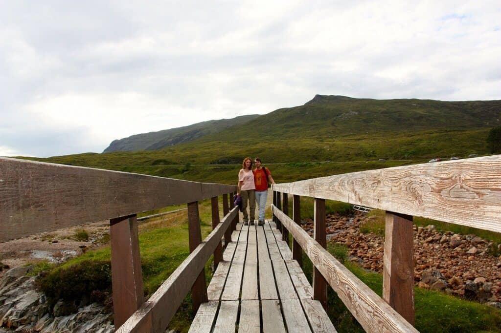 traveler, couple, travel, advantages, reasons