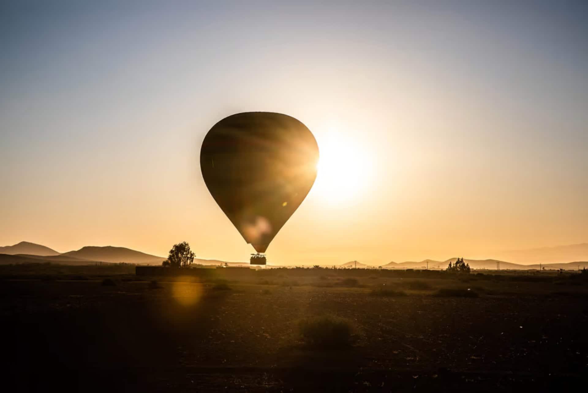 hot air balloon ride at sunrise in Marrakech