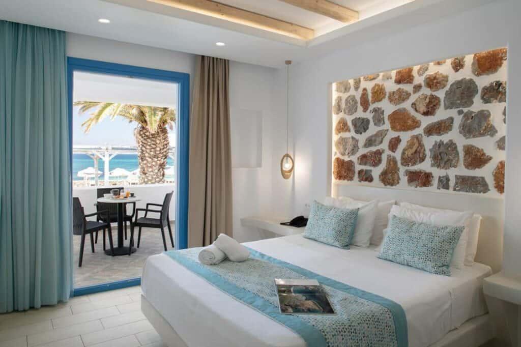 Plaka room