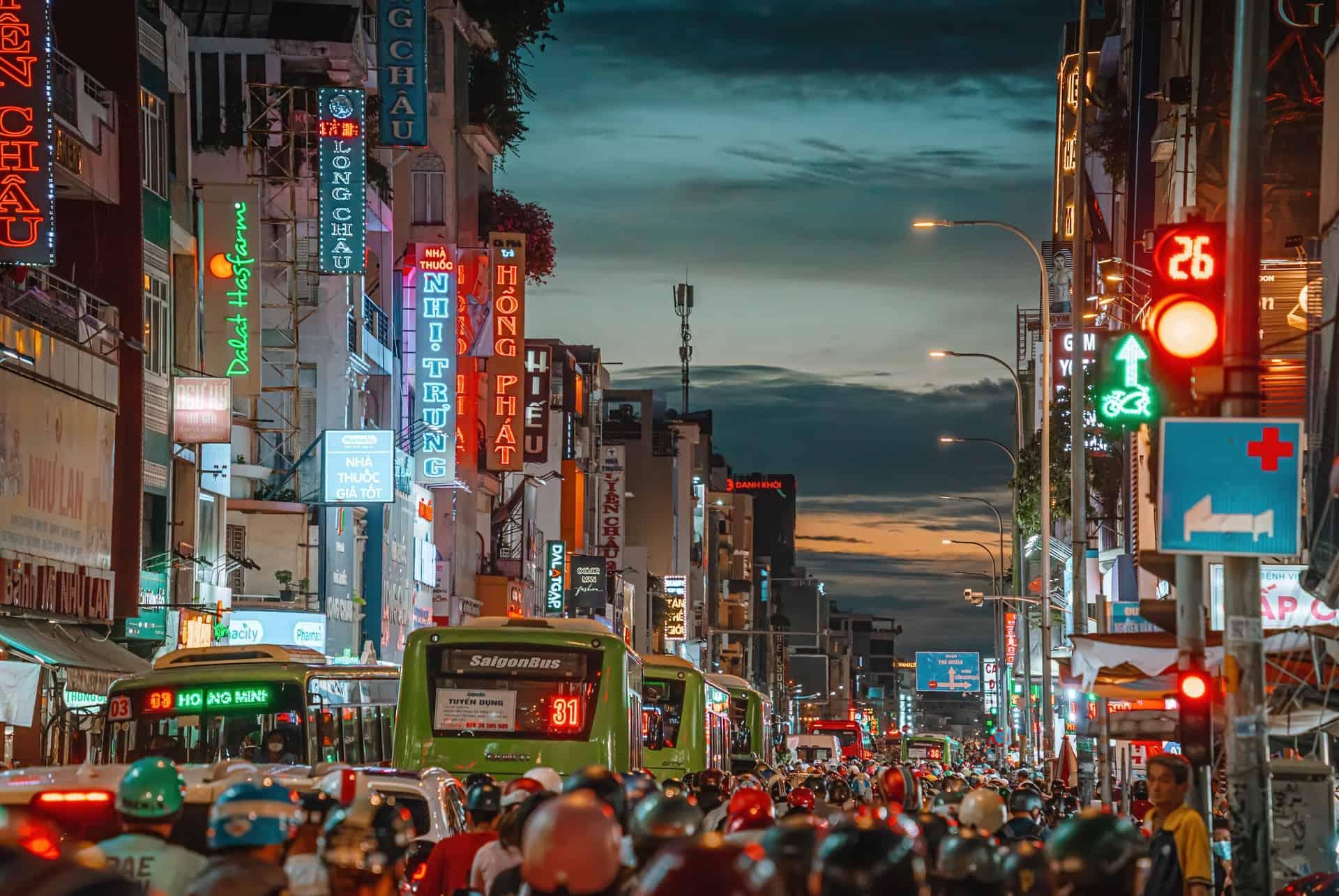 where to stay in hanoi hai ba trung