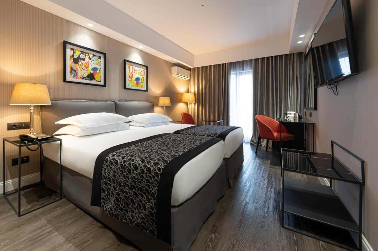 where to stay in athens plaka room