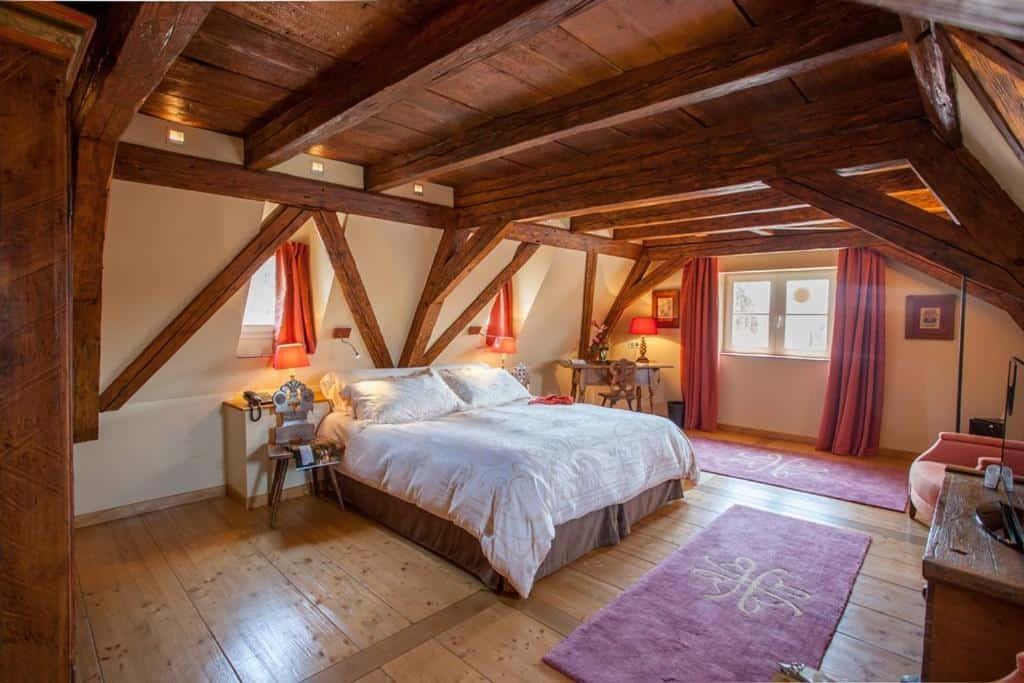 petite france room