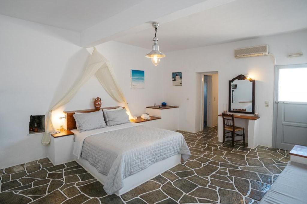 Cape Napos stay in Sifnos