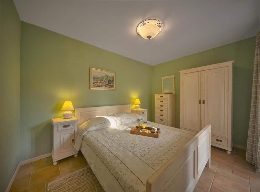 villa rosa room