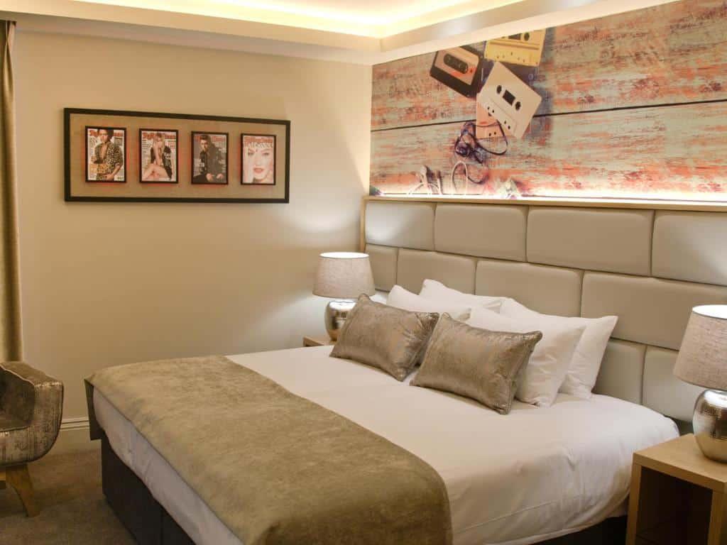 the residence hotel room