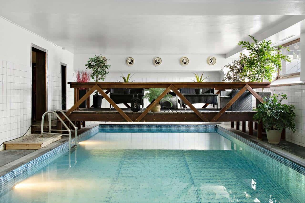 where to stay in kiruna norrmalm pool