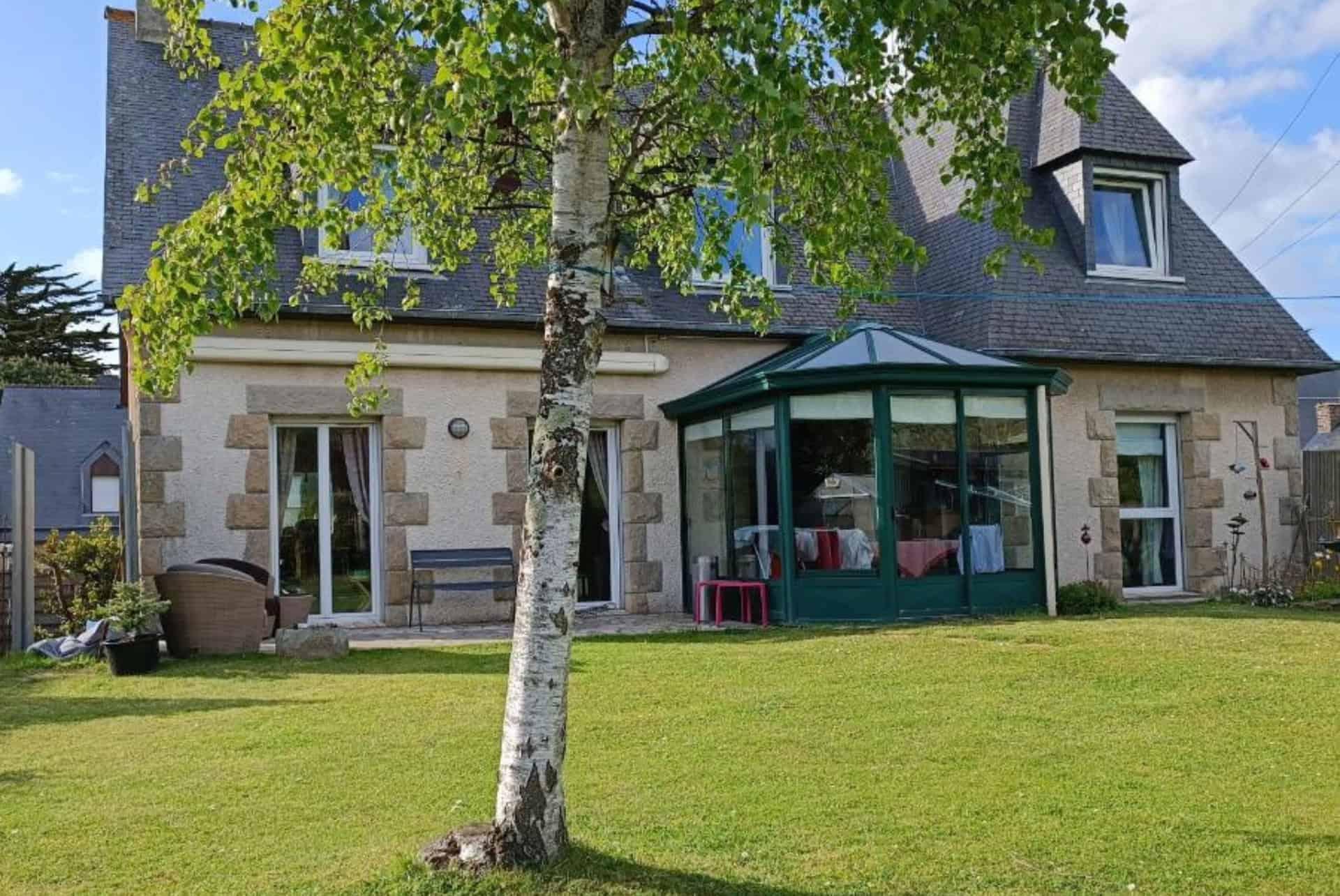 pont beach guest house
