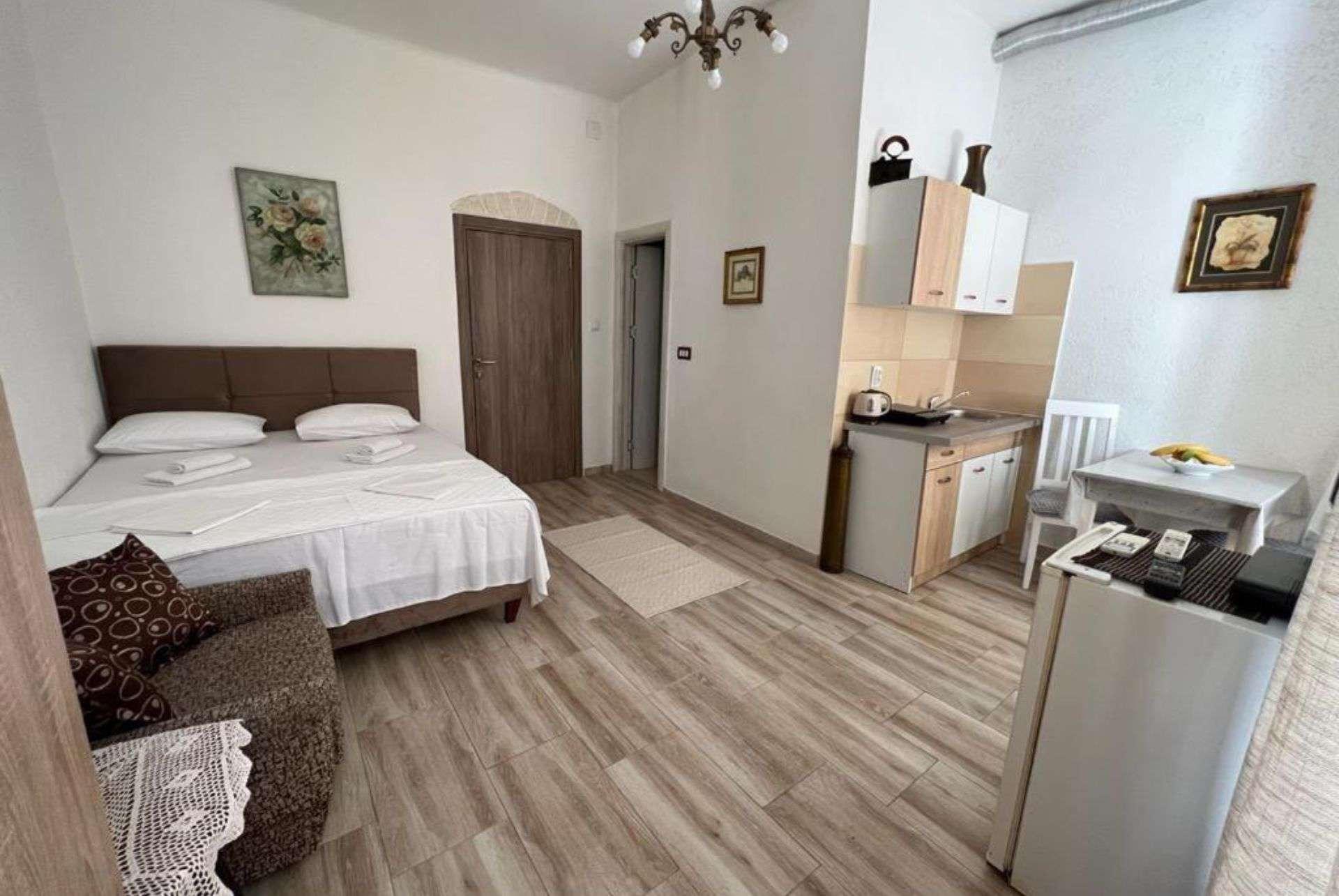 royal house where to sleep in kotor