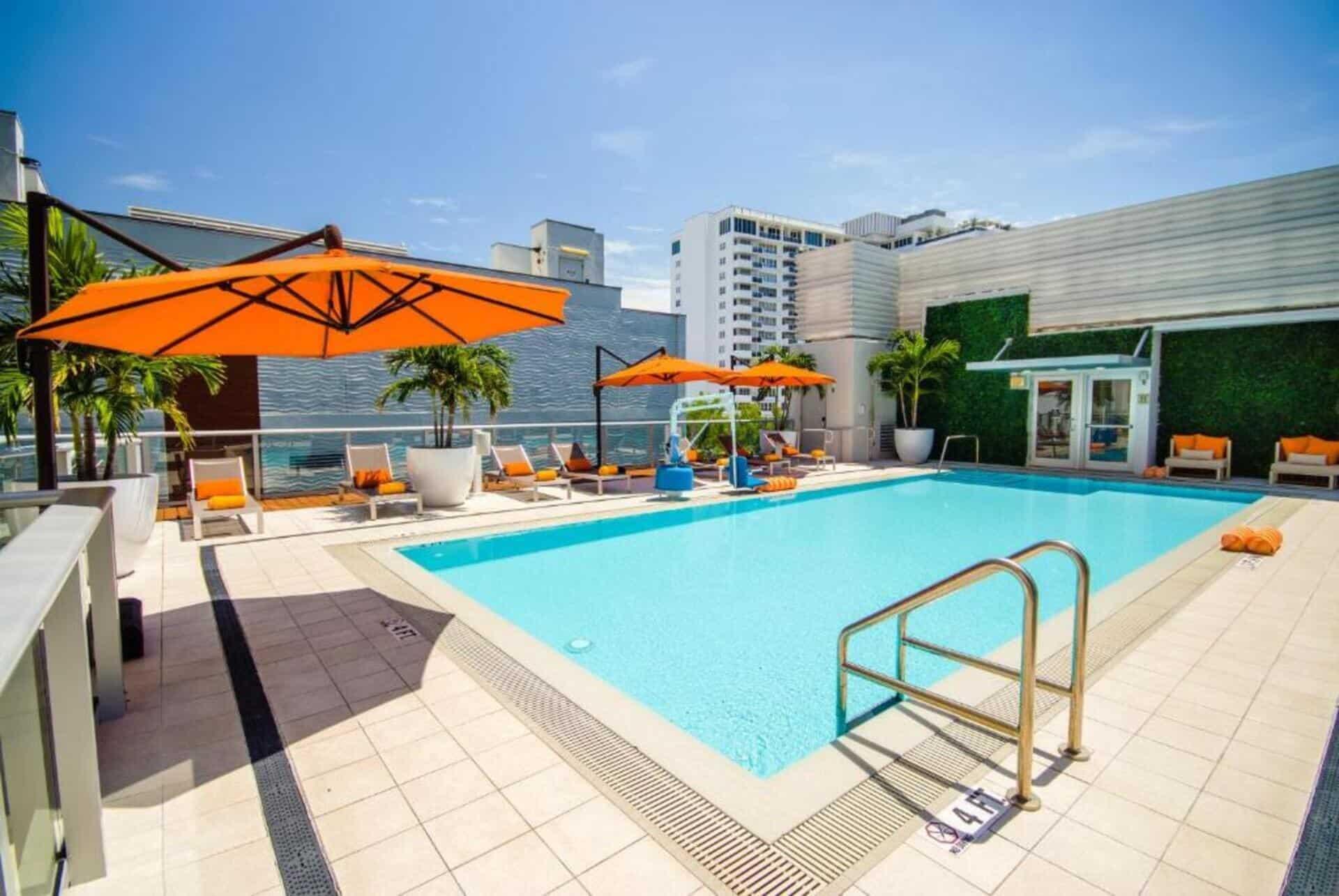 Miami Berkeley Shore Hotel Pool