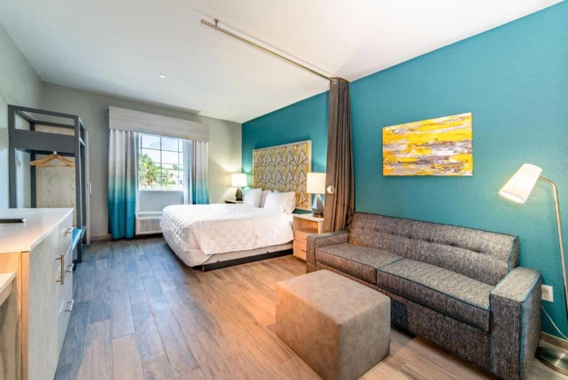 Everglades Adventures Hotel Suite