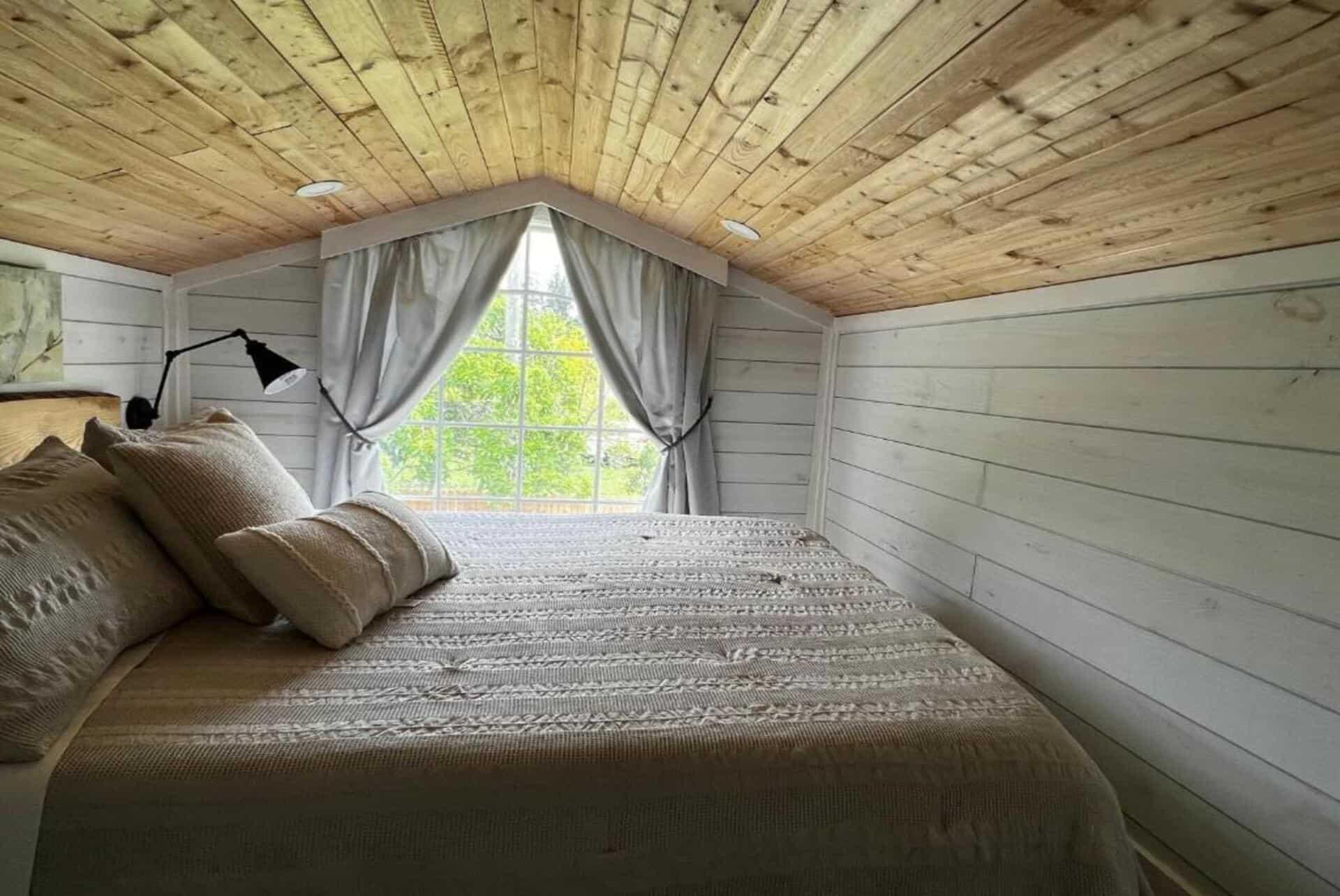 Maria's Tiny Barn Room