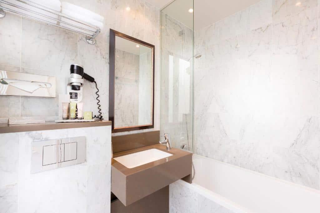 Bathroom Hôtel Bois Champs-Élysées