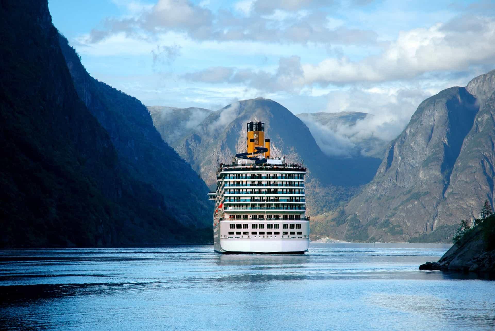 what to do in norway fjord cruise