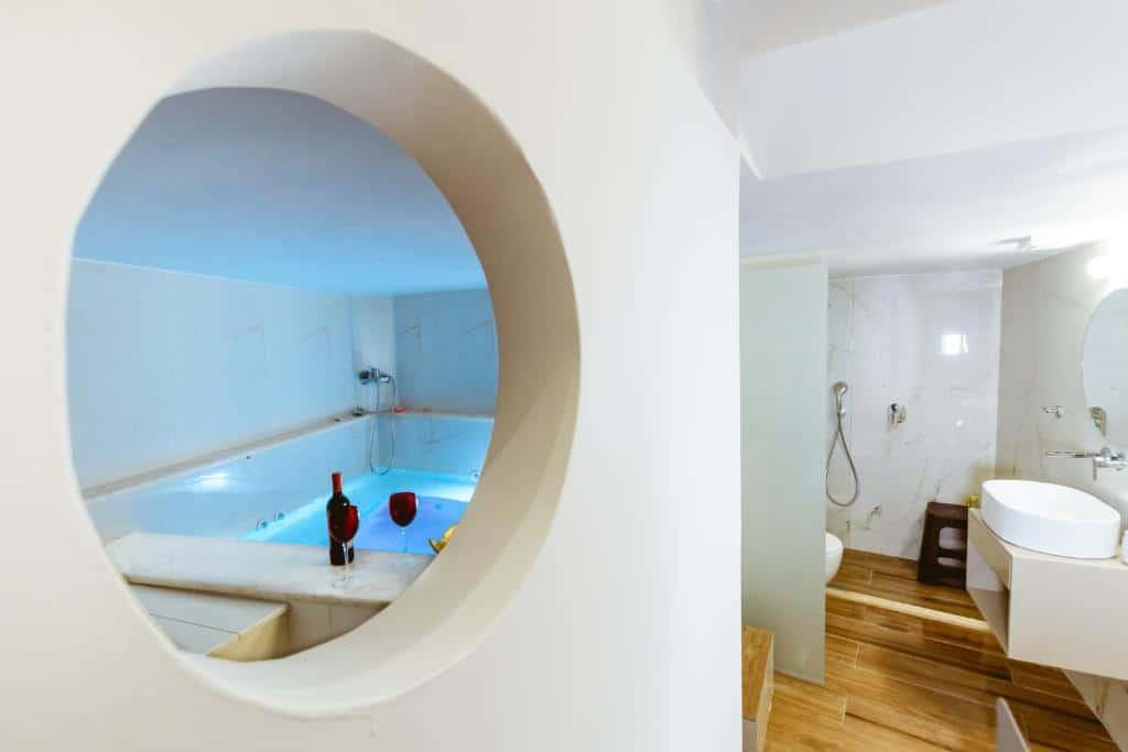konmari boutique suites chania