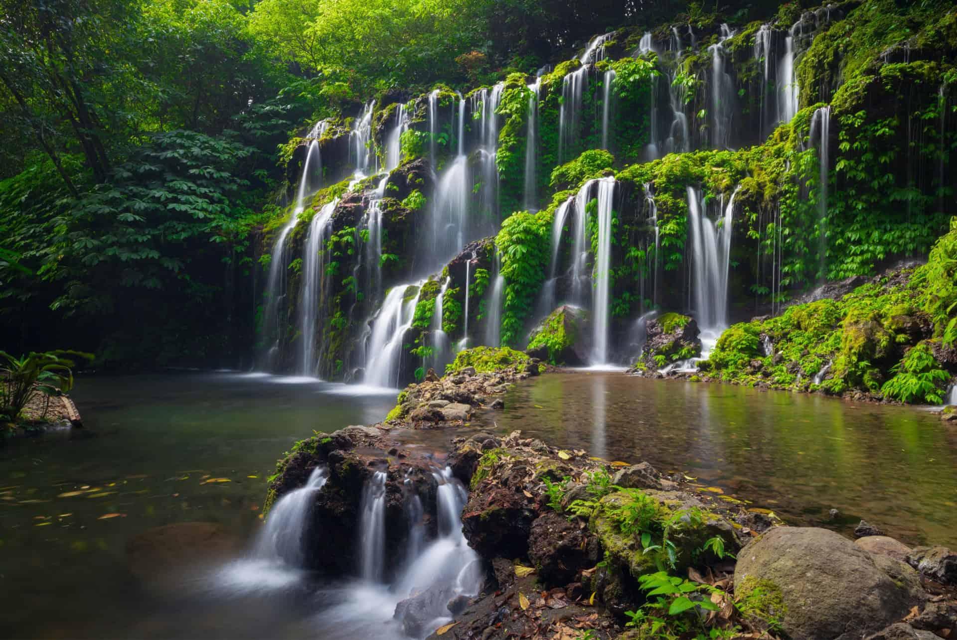 Kanto Lampo Waterfall