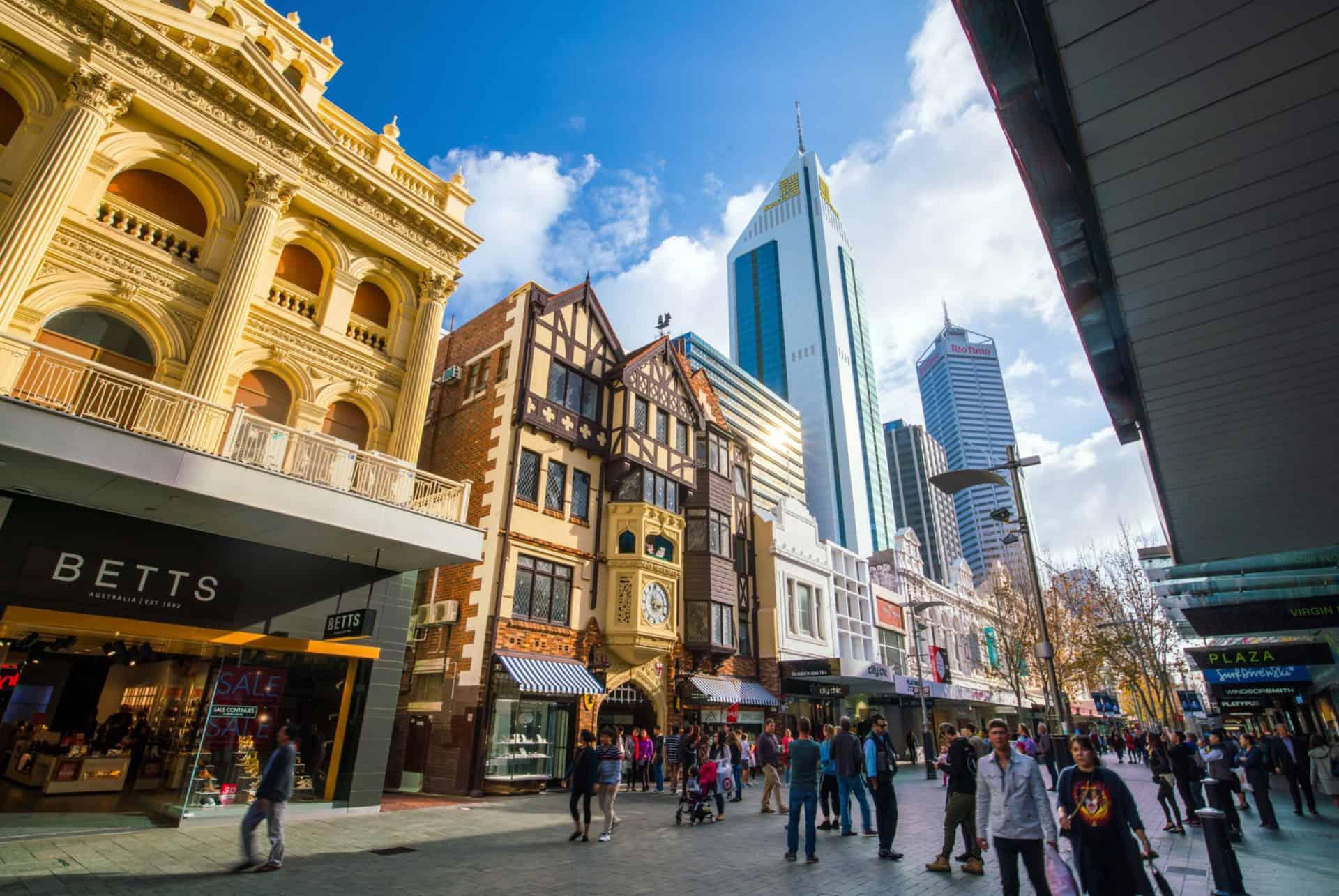 when to visit australia