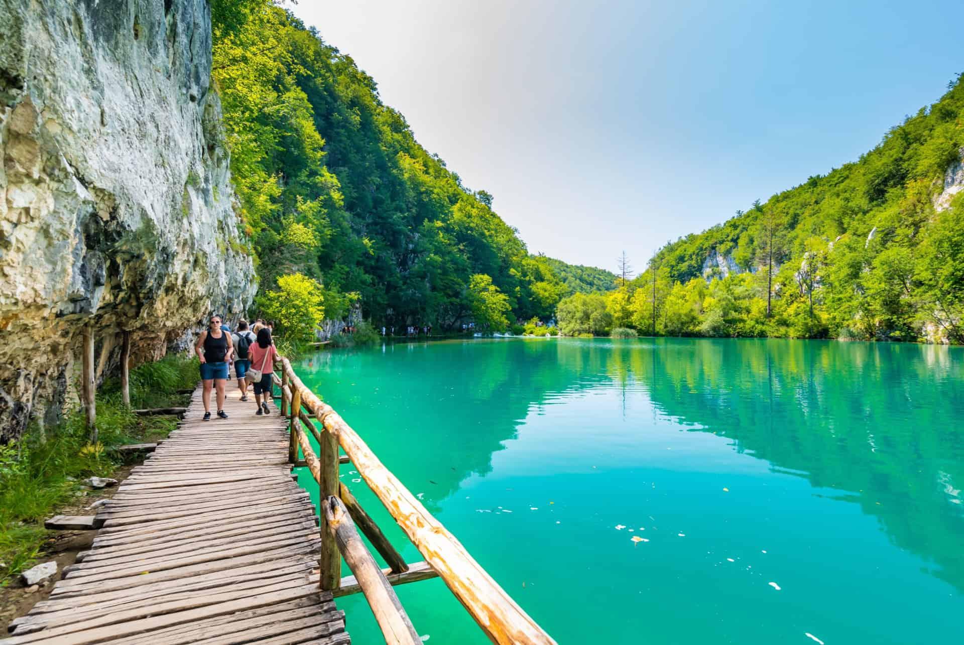 when to travel to croatia hiking