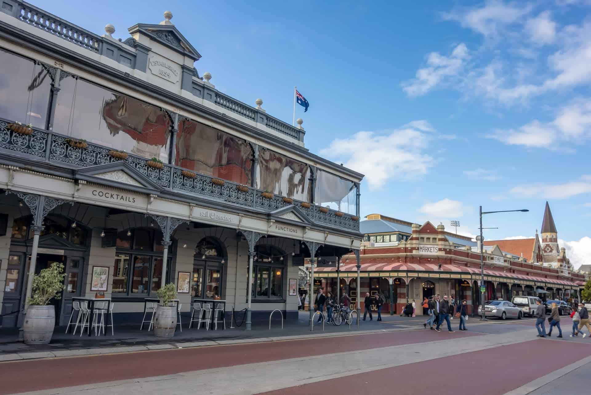 where to stay in perth fremantle