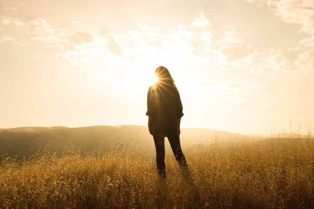 female traveler, woman, traveling