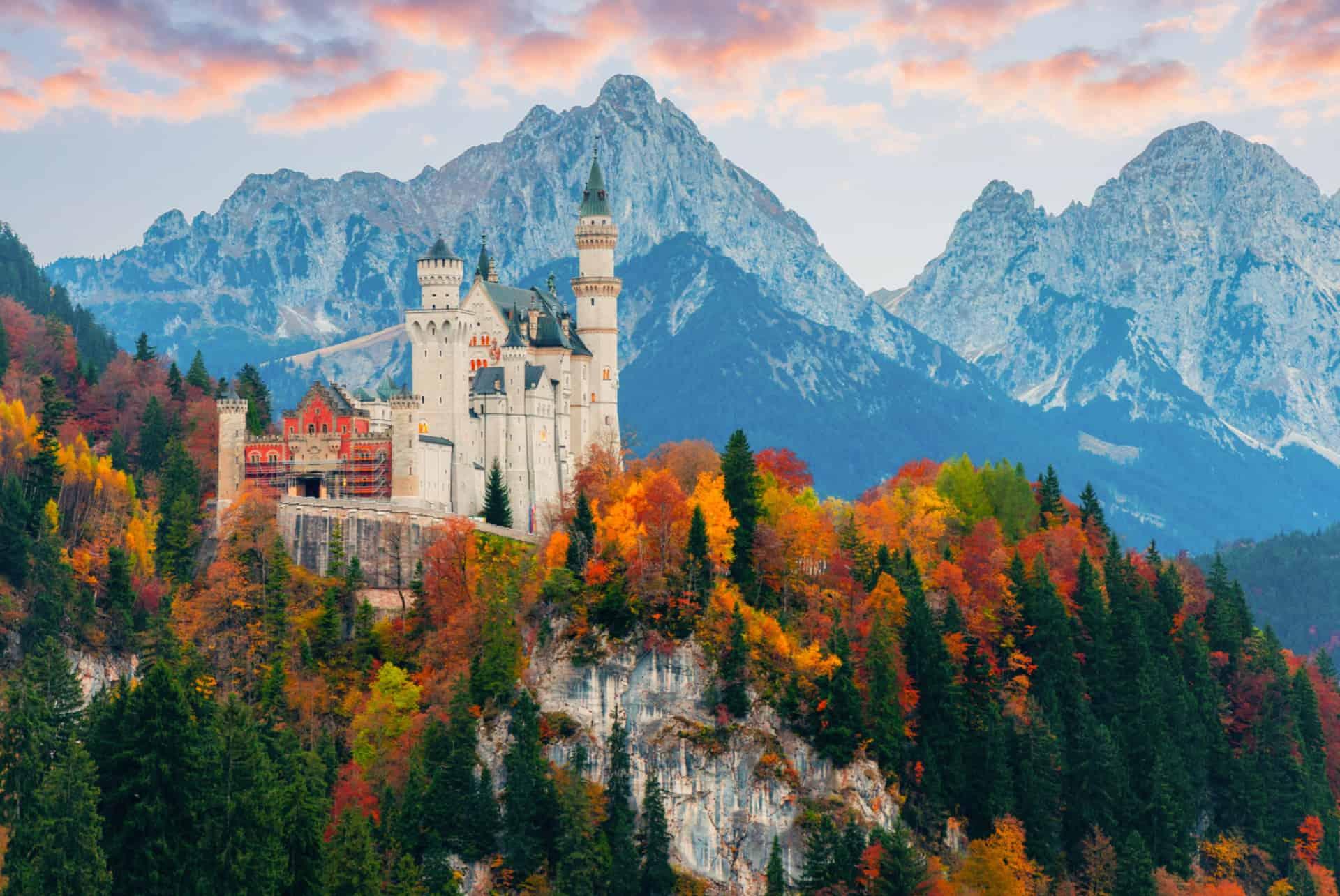 Where to sleep near Neuschwanstein Castle in autumn