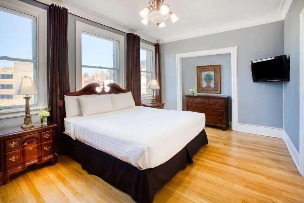 marqueen hotel seattle
