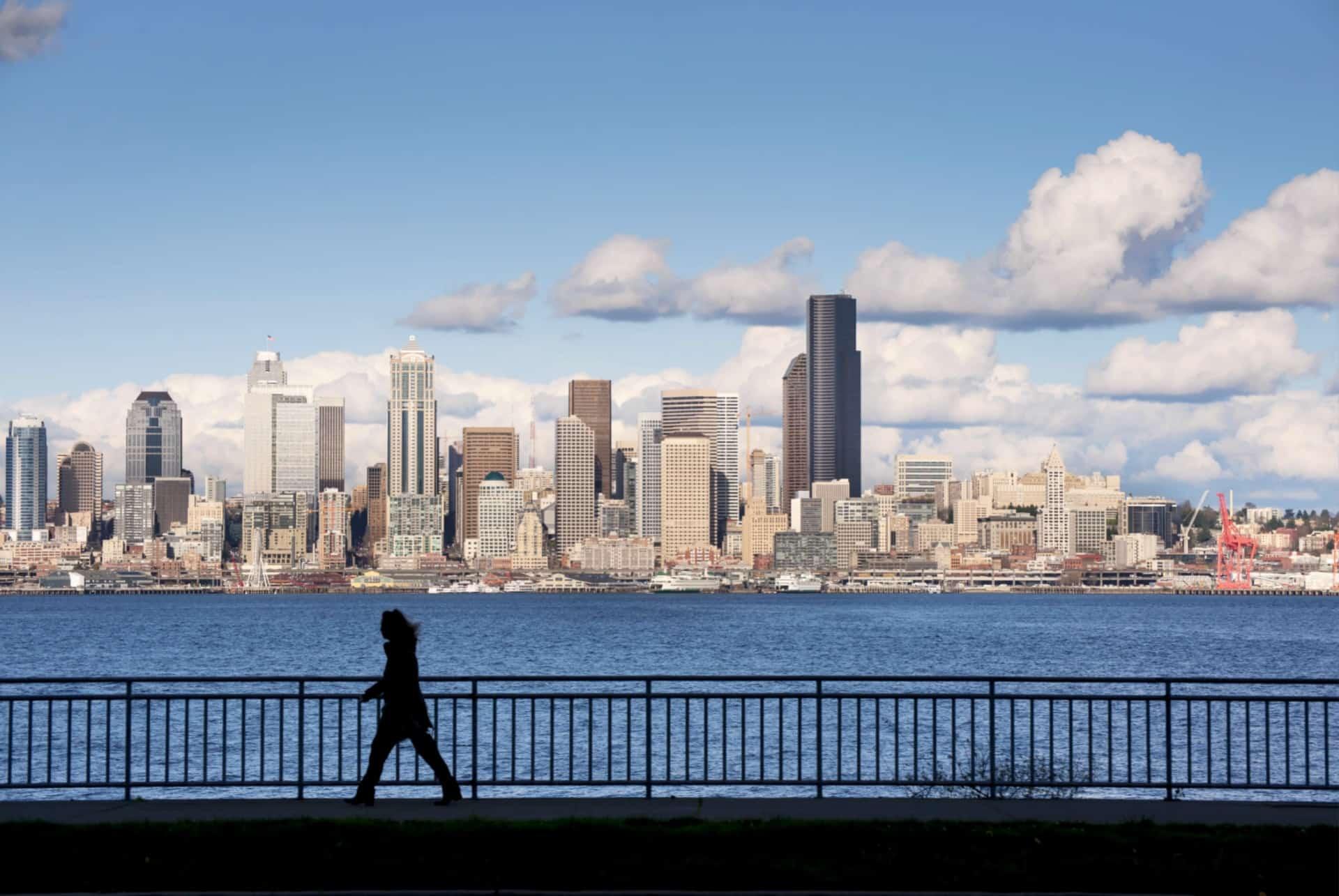 when to travel to seattle