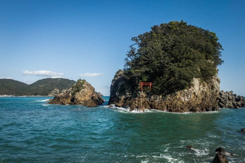 Shikoku, pilgrimage, pilgrim, family, baby, Japan, travel, torii, Ohama Beach