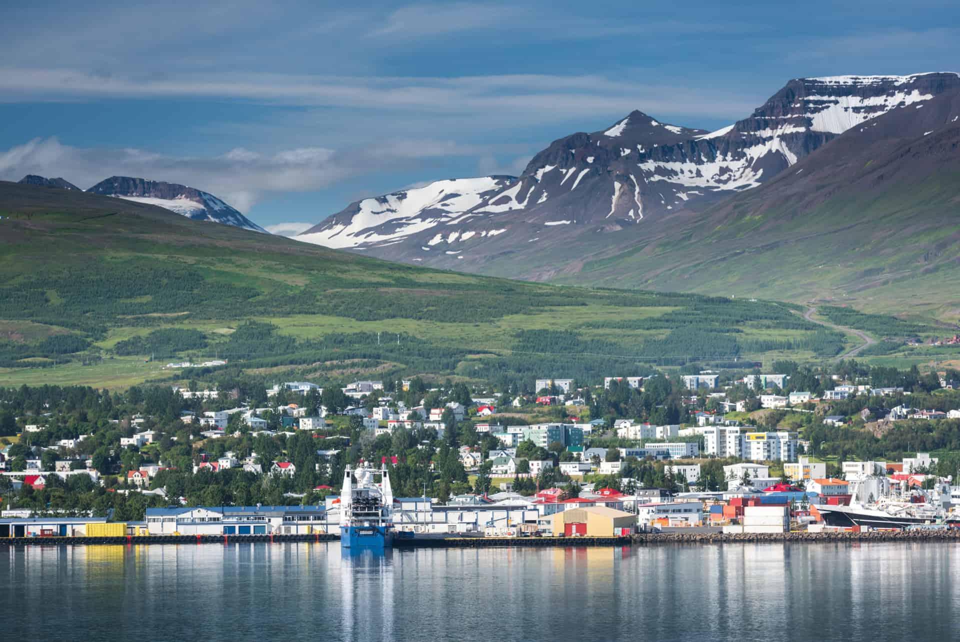 staying in akureyri