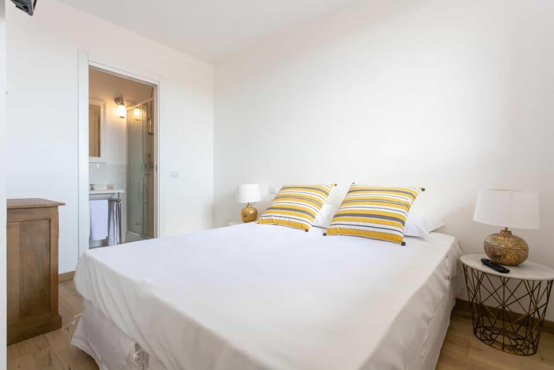 la maison d'orange bedroom