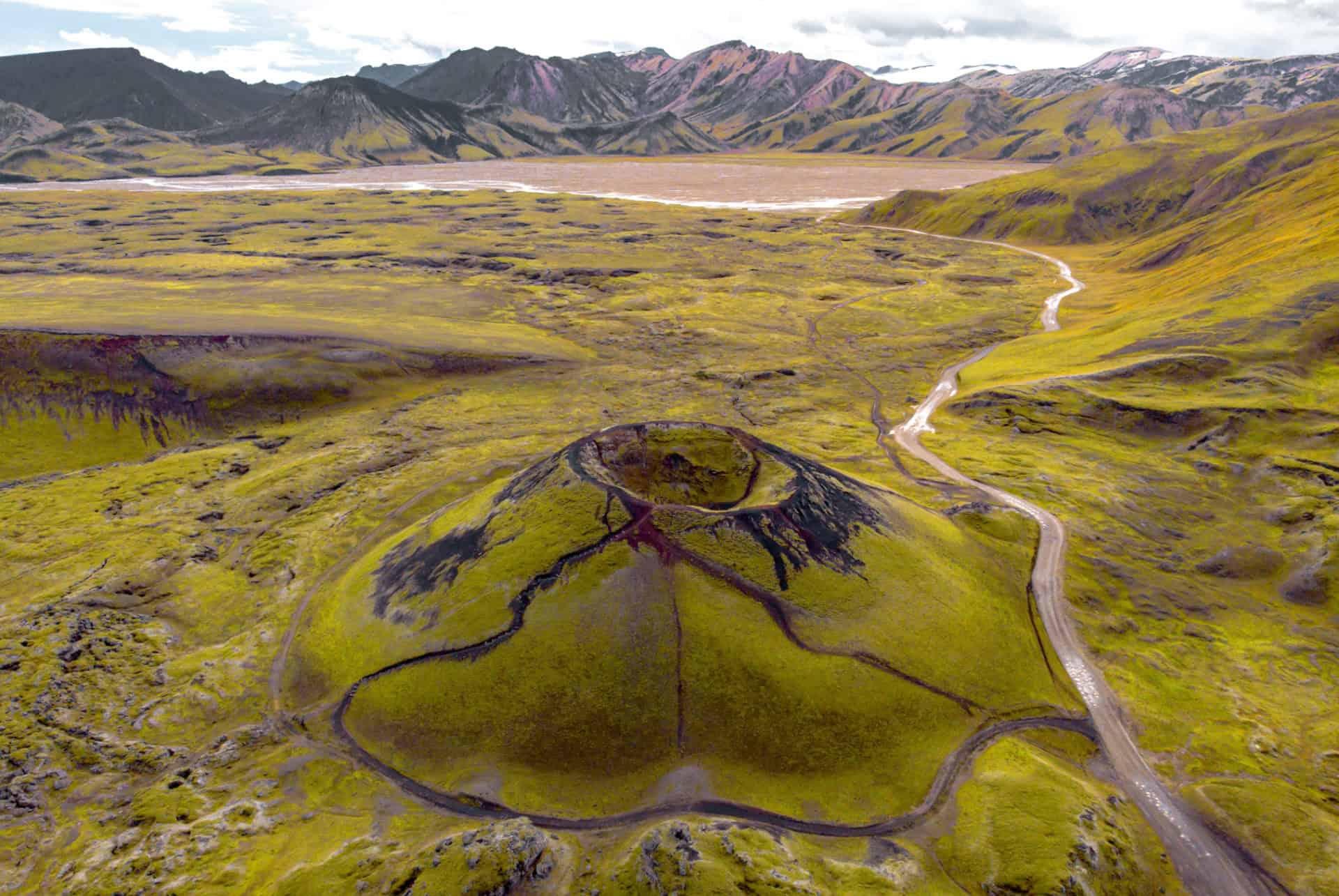 landmannalaugar volcano