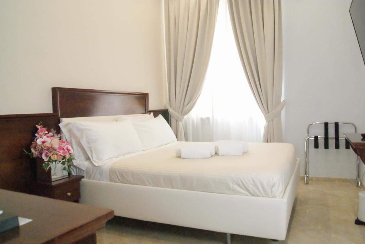 Rome in June room