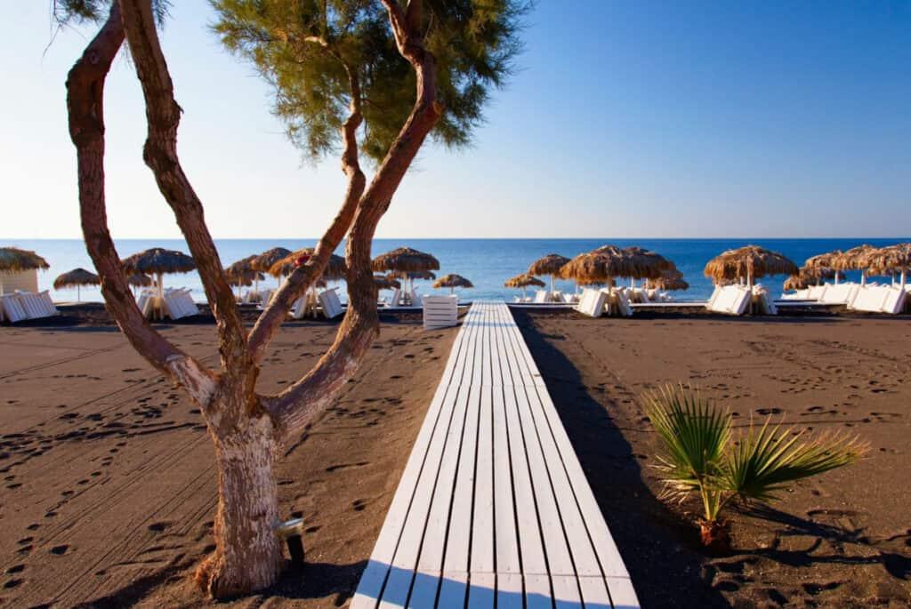 perissa beach
