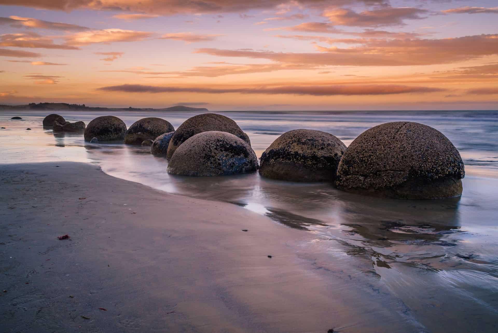 moeraki boulders new zealand