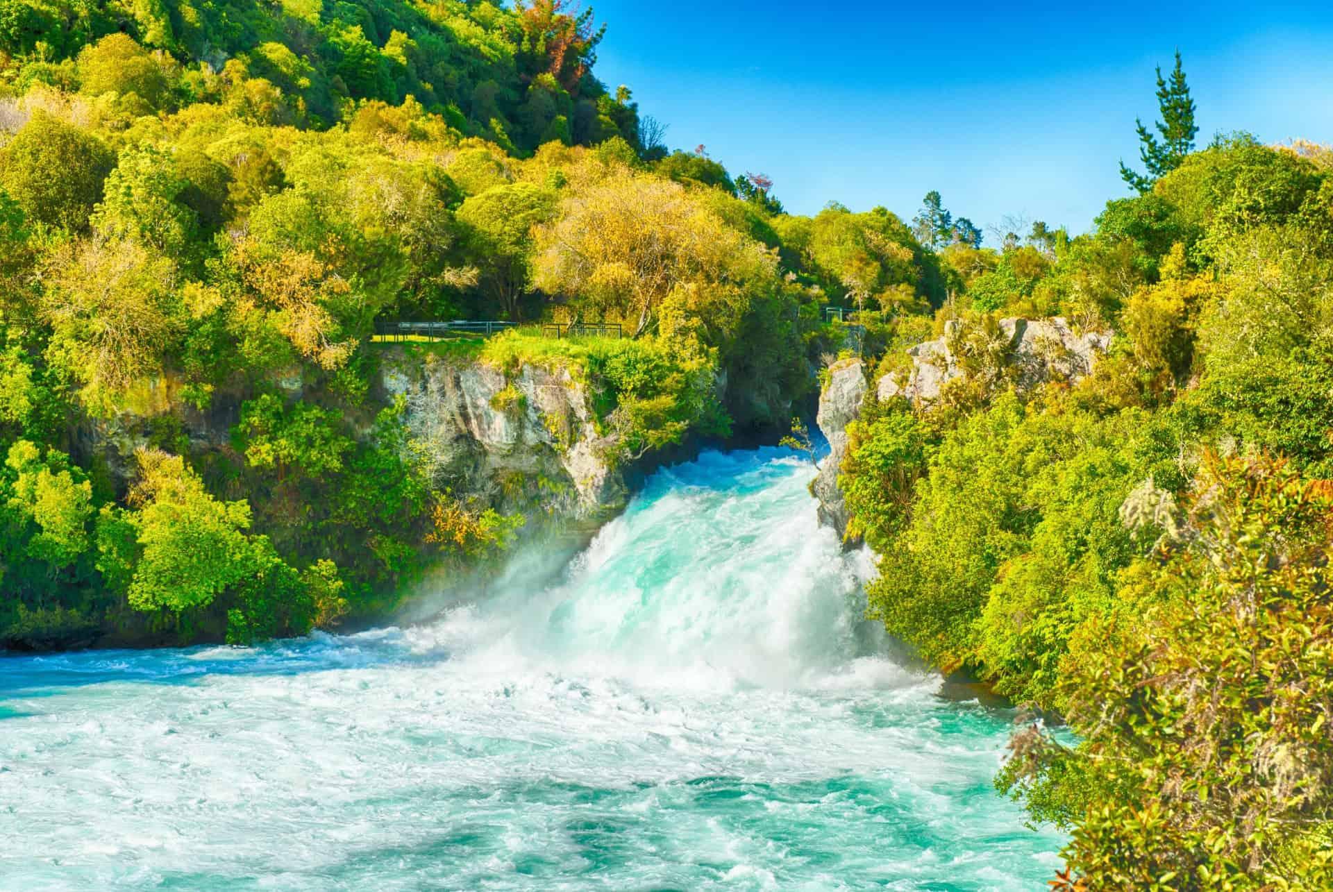 huka falls new zealand