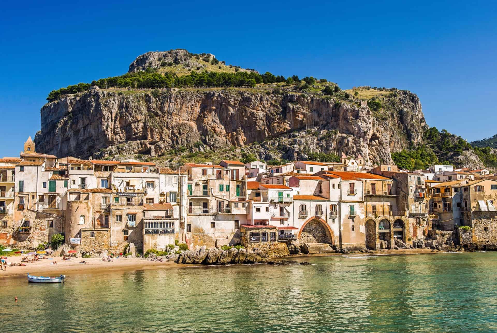 travel to cefalu