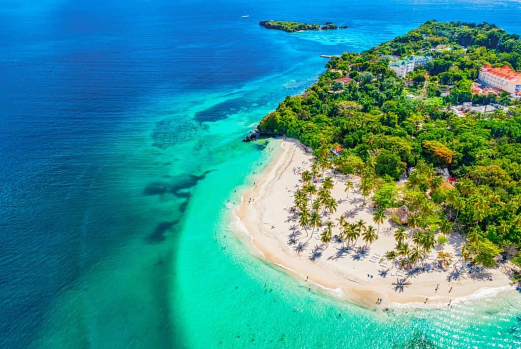 dominican republic where to go for sunshine in april