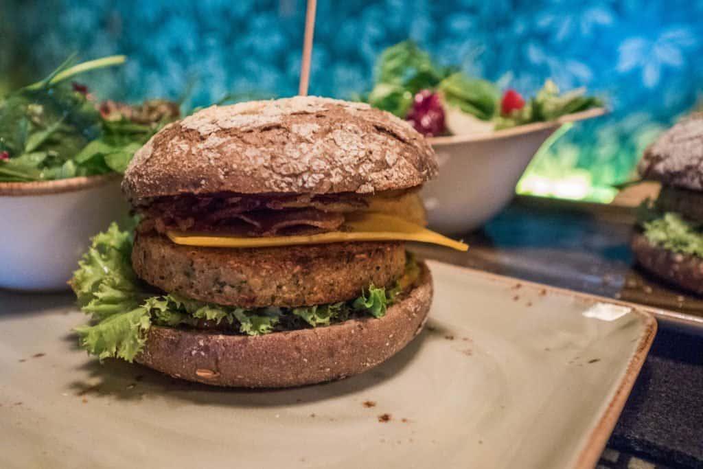 Vegan, vegan, travel, tips