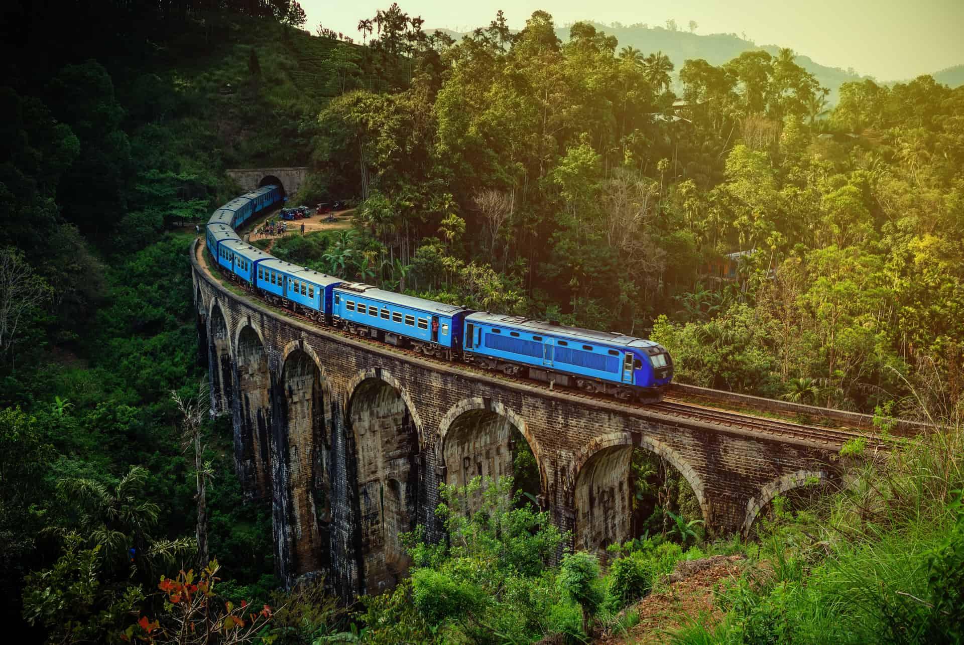 what to do in sri lanka nine arches bridge