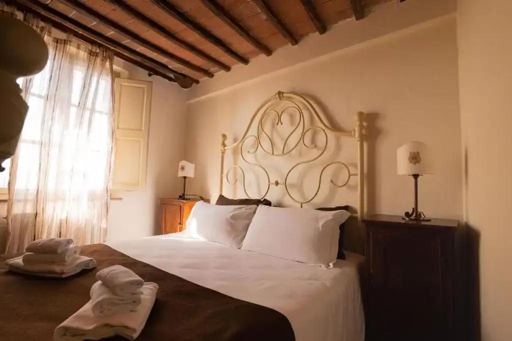 borgo san lorenzo a linari stay in siena