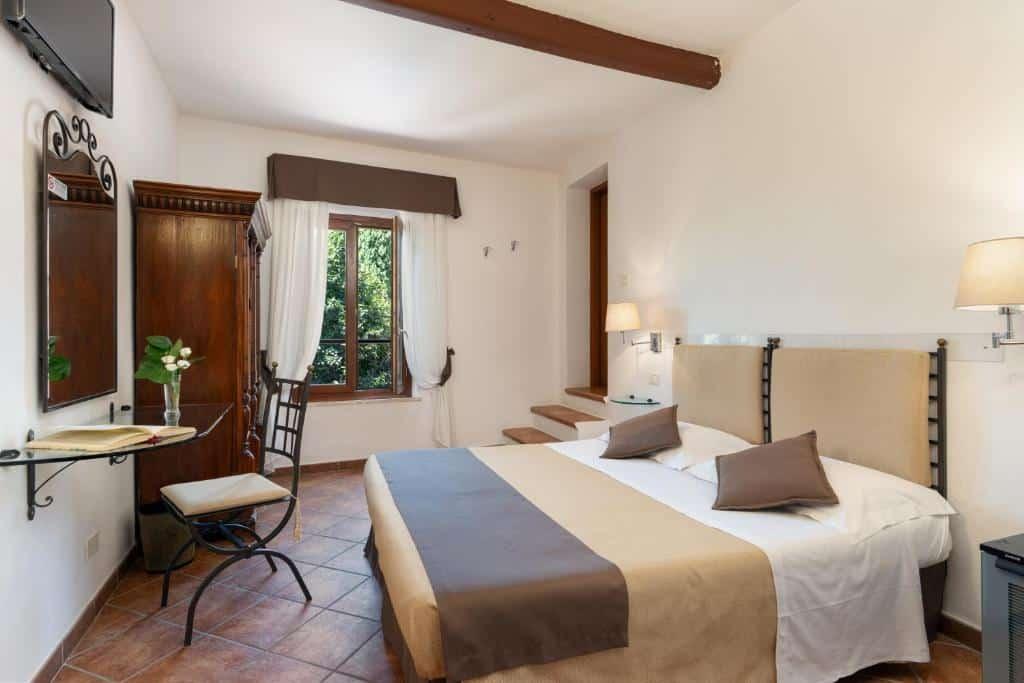 hotel ristorante borgo antico stay in siena