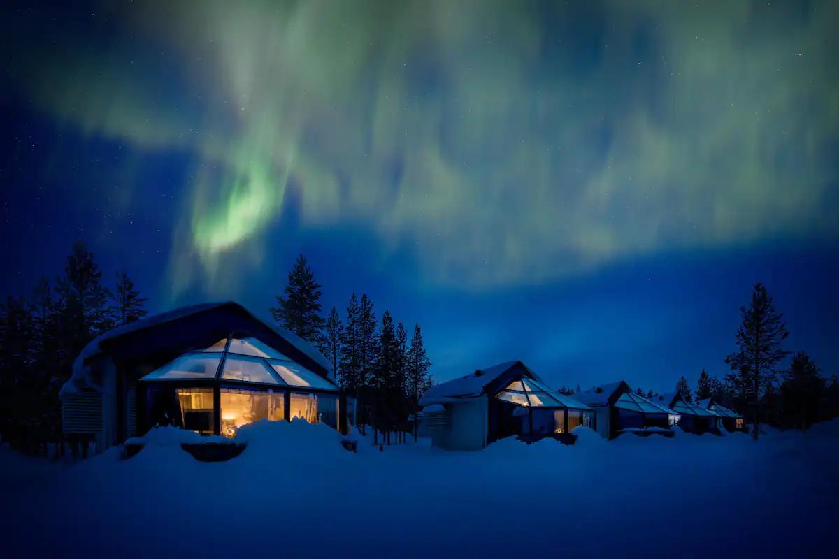 where to see the northern lights in Rovaniemi outside