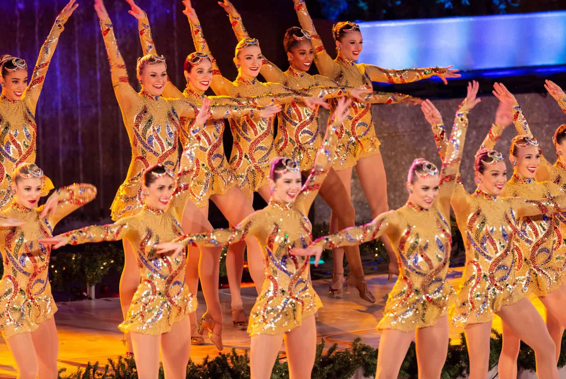 radio city rockettes christmas in new york