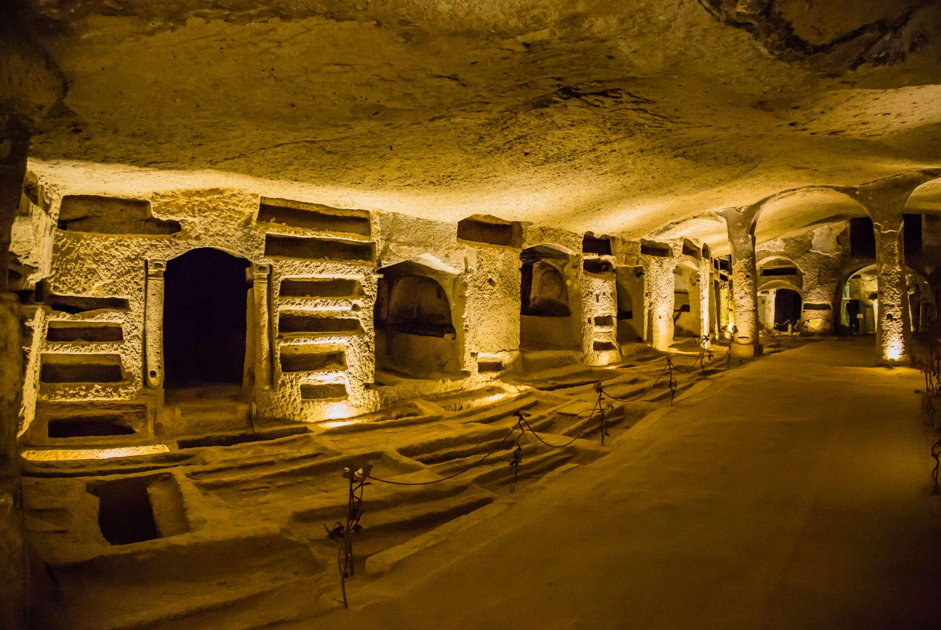 catacombs of san gennaro