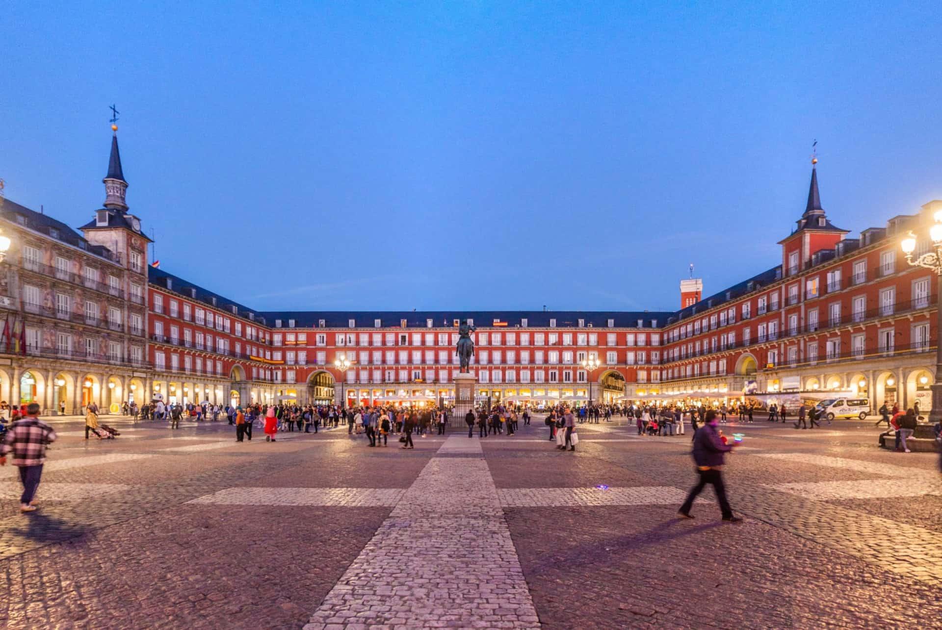 what to do in madrid plaza mayor