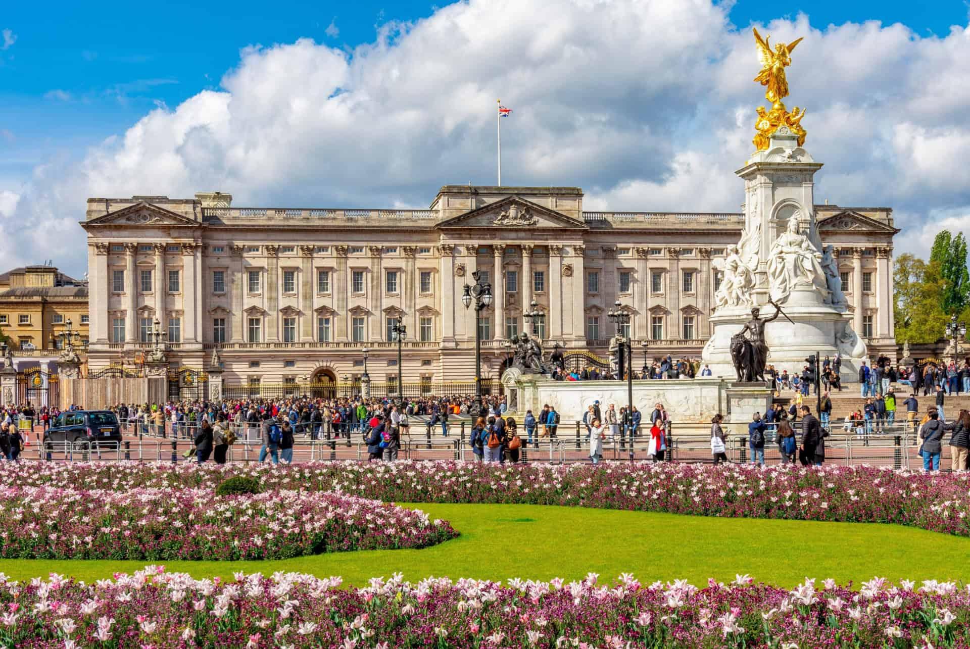 what to do in london visit buckingham palace