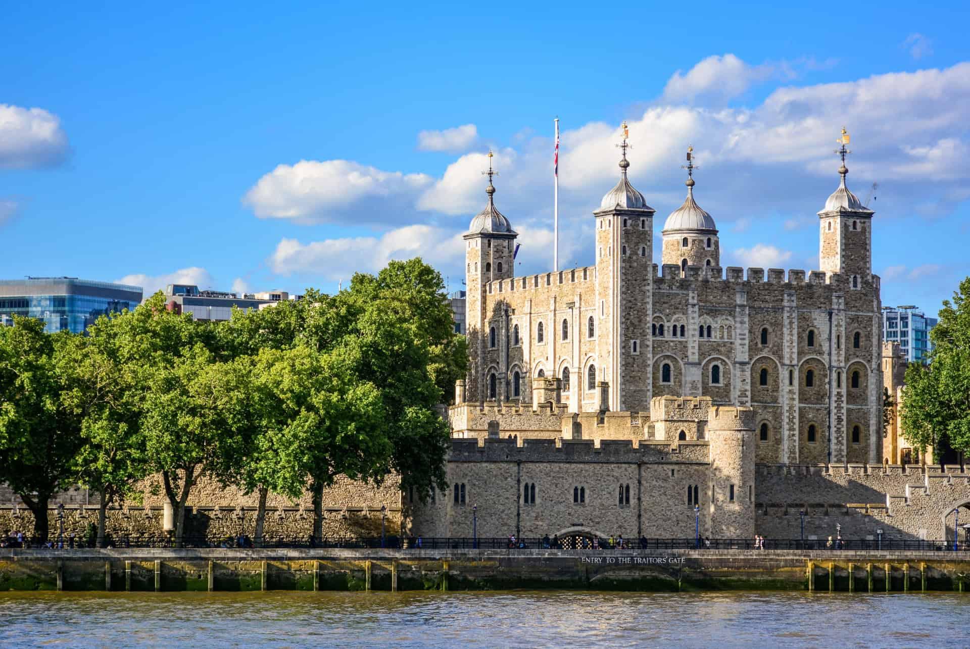 what to do in london visit the tower of london