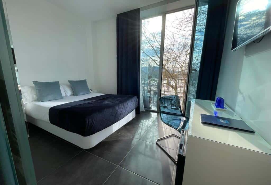 where to stay in barcelona hotel 54